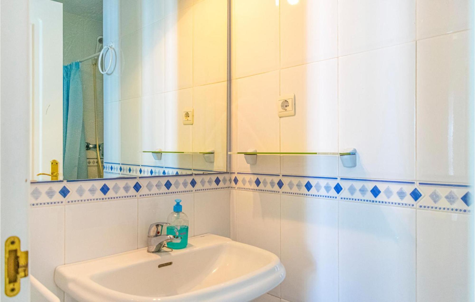 Lovely Apartment In Marbella With Kitchenette Exterior foto